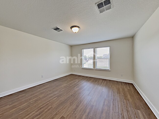 Building Photo - 105 Moultrie Crossing Ln