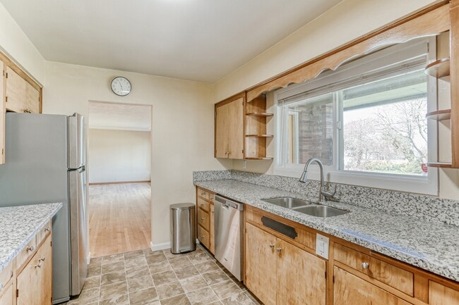 Building Photo - 7010 NE Alberta St