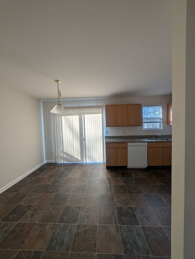 Building Photo - 322 Caribou Ln