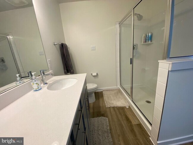 Building Photo - 7530 Daybreak Dr