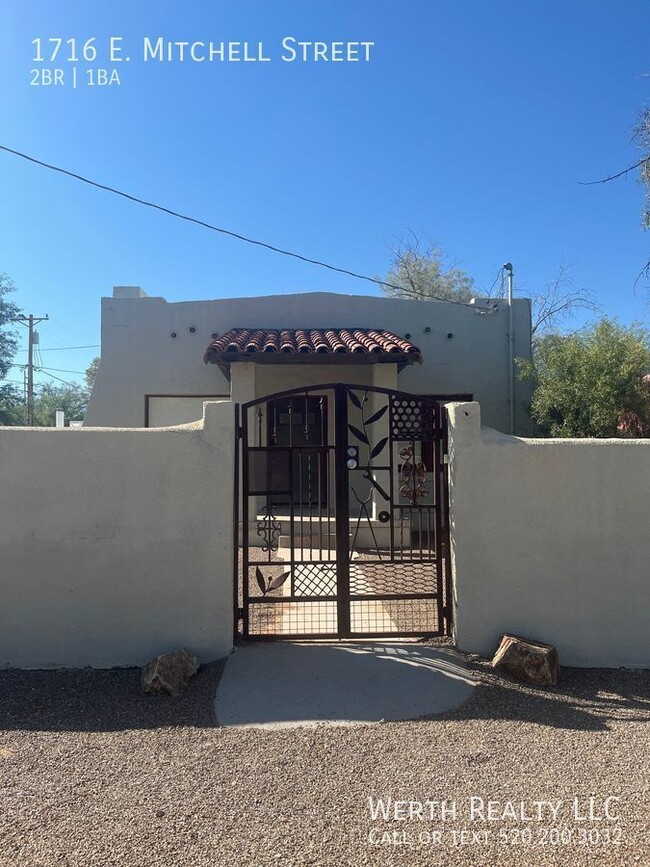 Building Photo - Available SOON! Historic Santa Fe Home 2BD...