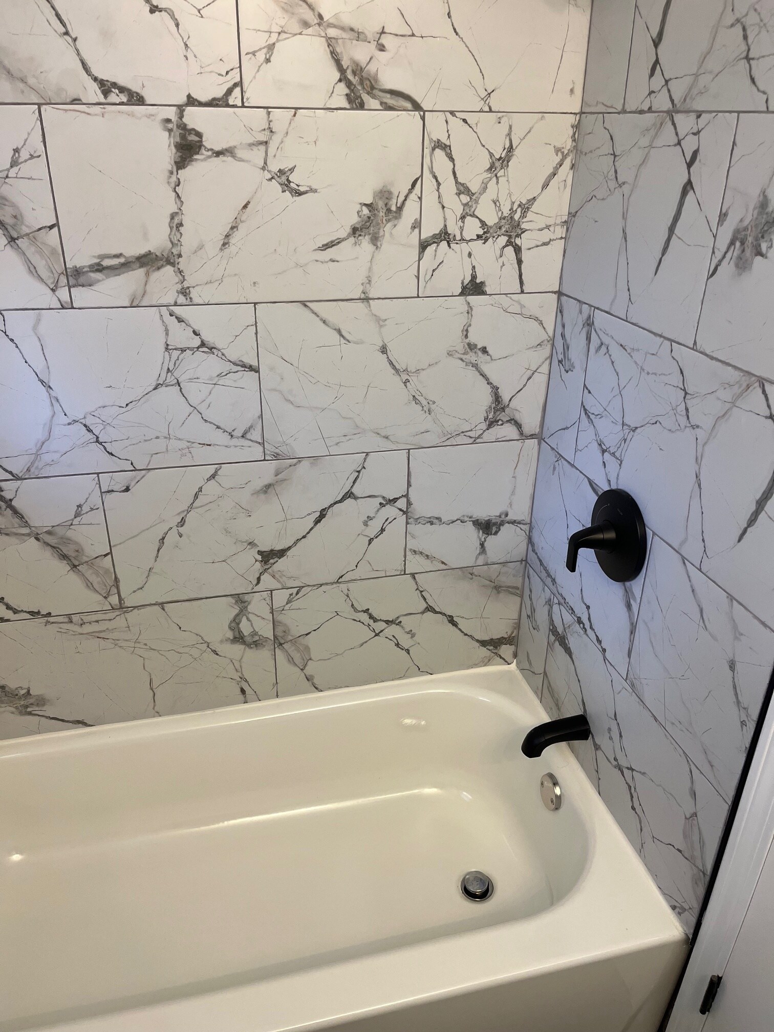 Building Photo - 10 Henderson Dr