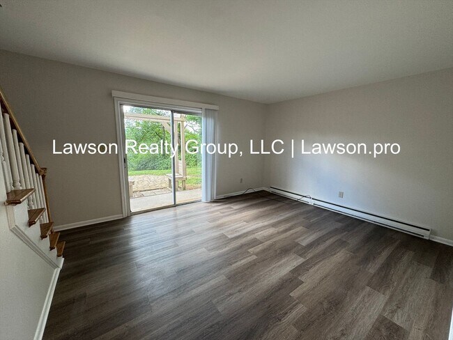 Building Photo - Welton 740-742
