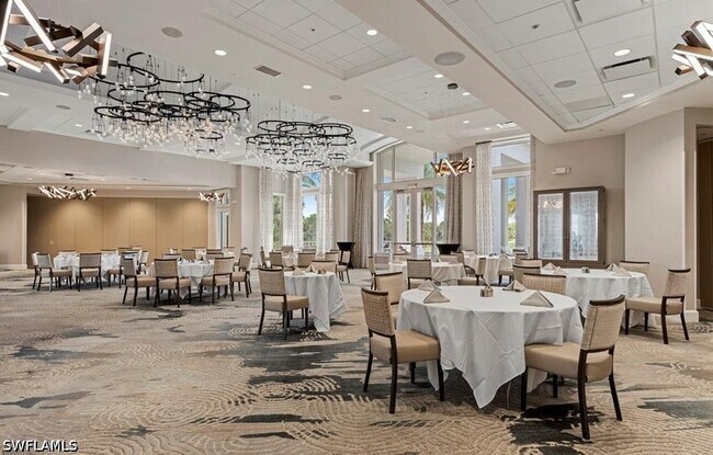 Building Photo - 10135 Colonial Country Club Blvd