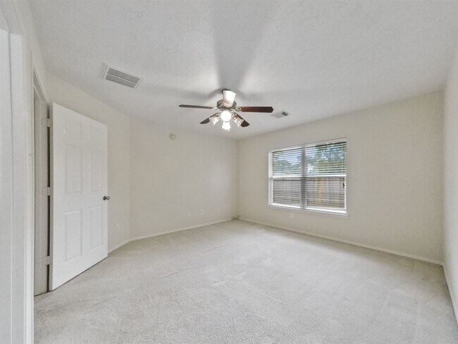 Building Photo - 427 Northvalley Dr