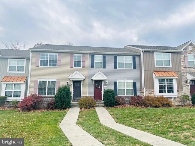 Primary Photo - 4925 Laurel Dr