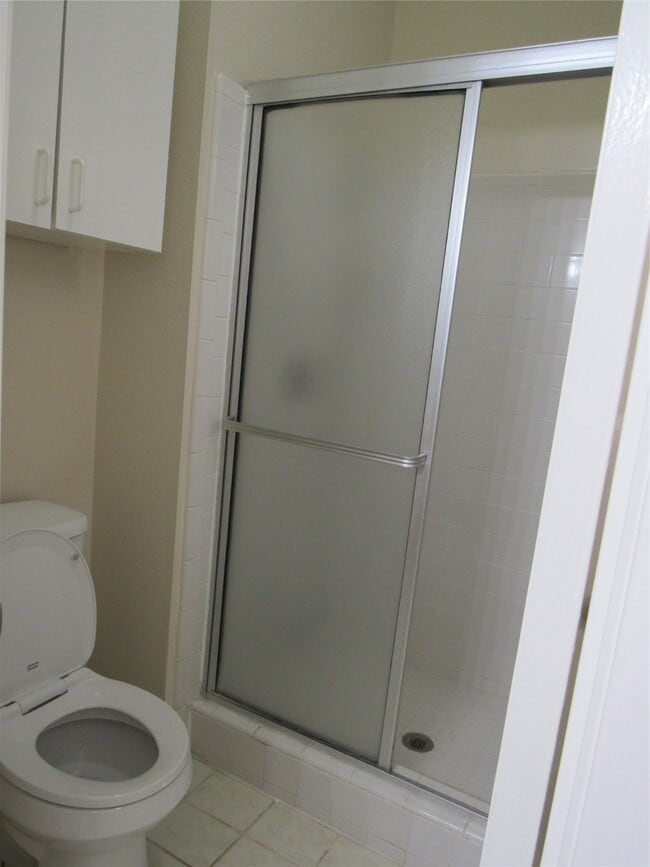 Building Photo - 10219 Prospect Hill Dr