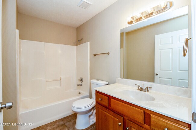 Building Photo - 3123 Northland Dr