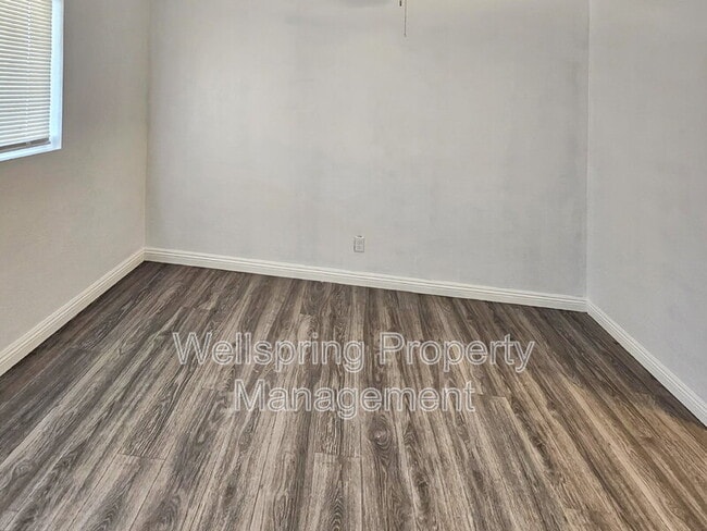 Building Photo - 327 W Haloid Ave