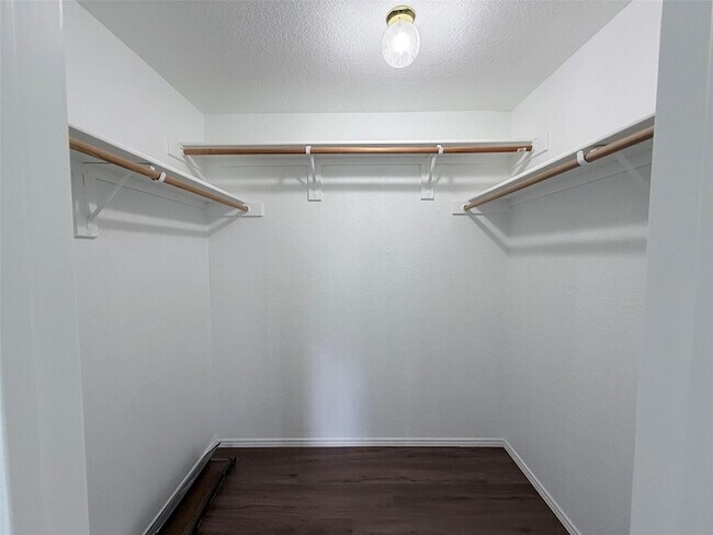 Building Photo - 142 Nuuanu Ln