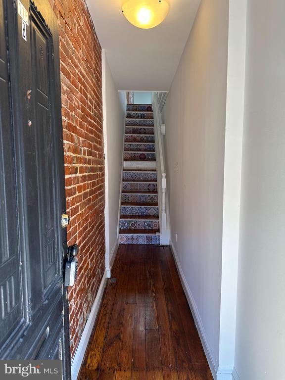 Building Photo - 115 W 13th St