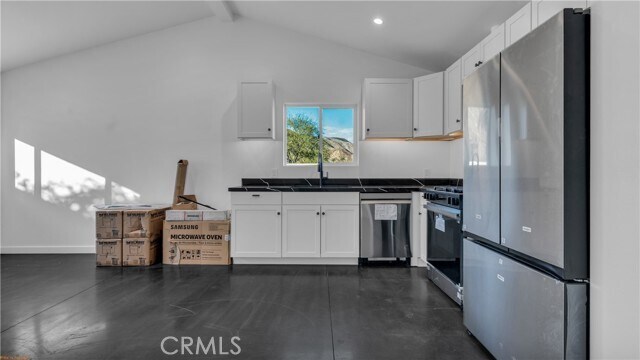 Building Photo - 72753 Sierra Vista Dr