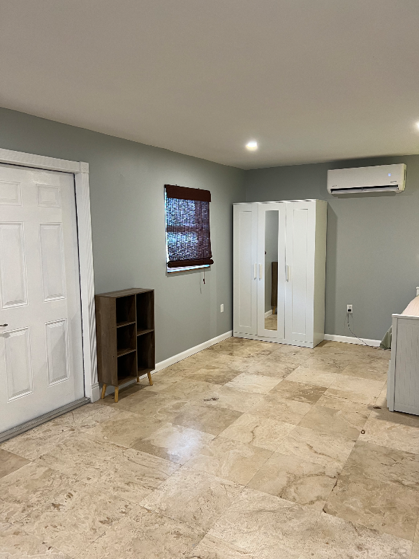 Building Photo - 9480 Independence Rd