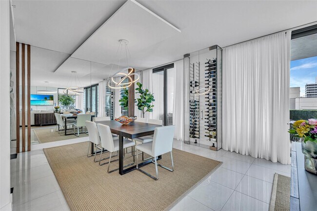 Building Photo - 100 E Las Olas Blvd