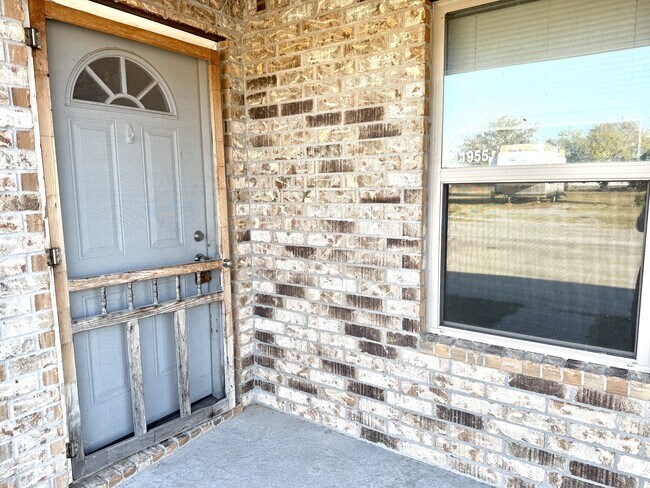 Building Photo - 11955 Sandpiper Rd