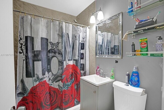 Building Photo - 3500 SW 37th St