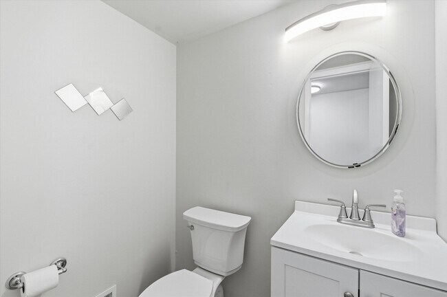 Building Photo - 2825 Tuebingen Pkwy