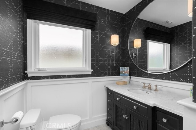 Building Photo - 738 N Almar Ave