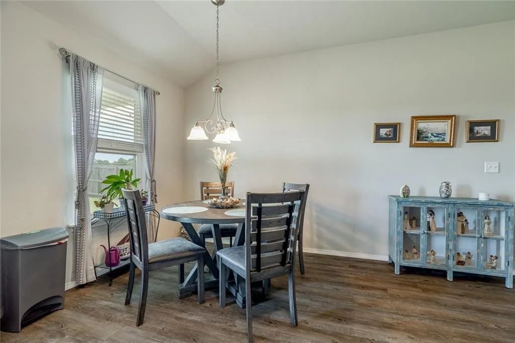 Building Photo - 636 Woodcreek Lp