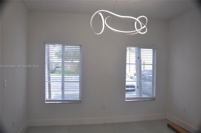 Building Photo - 8261 NW 107 Ct
