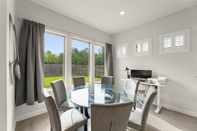 Building Photo - 1939 Shallow Canyon Ln