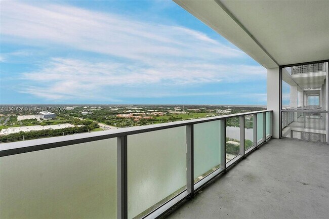 Building Photo - 2000 Metropica Wy
