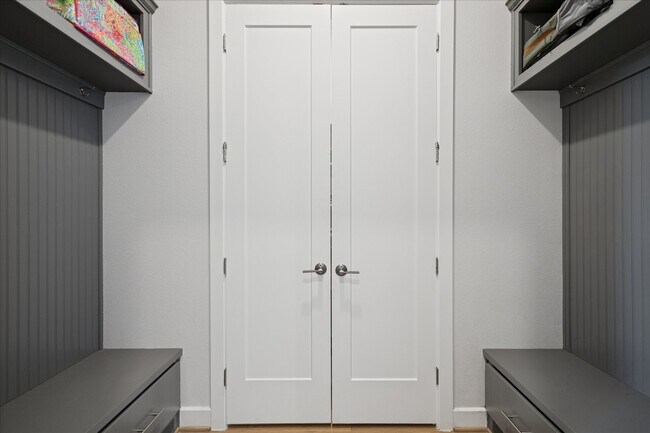 Building Photo - 2238 Mason Terrace Dr