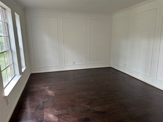 Building Photo - 2627 Double Lake Dr