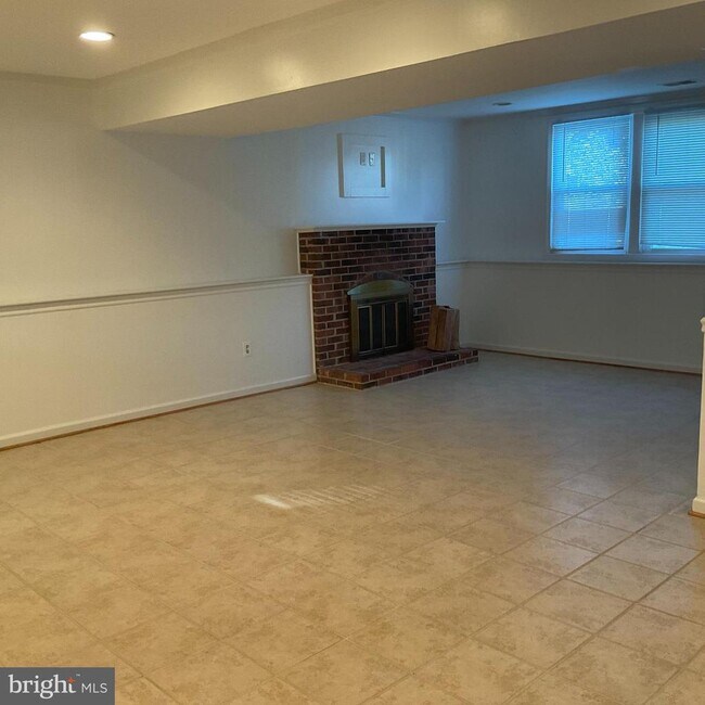 Building Photo - 2636 Armada St