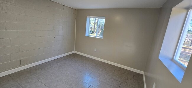 Building Photo - 20661 Monrovia Rd