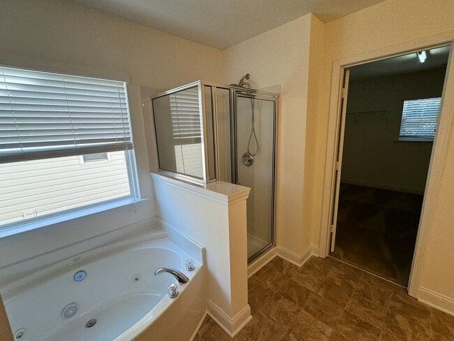 Building Photo - 6622 Latherton Ln
