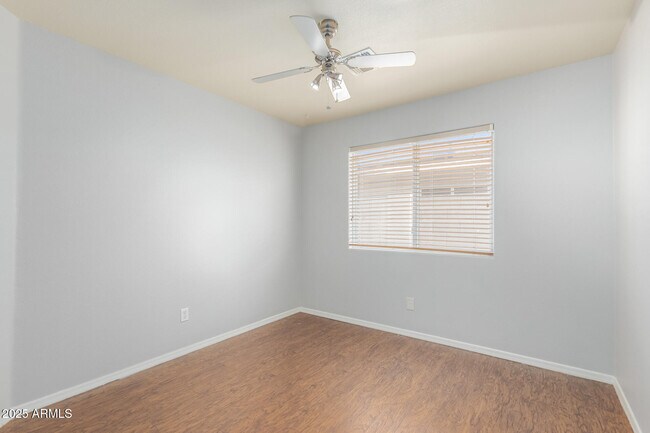 Building Photo - 8156 W Tonto Ln