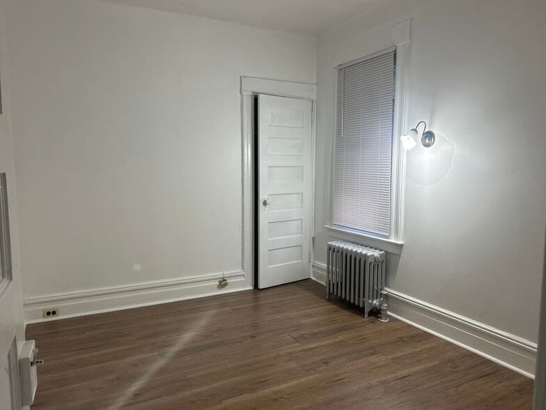 Building Photo - 36 Tiffany Pl