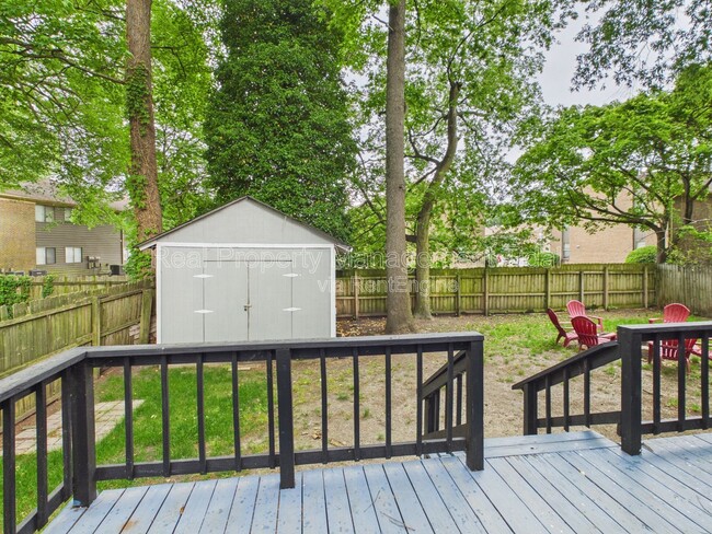 Building Photo - 7803 Nesbitt Dr