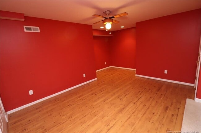 Building Photo - 416 Oak Pine Dr