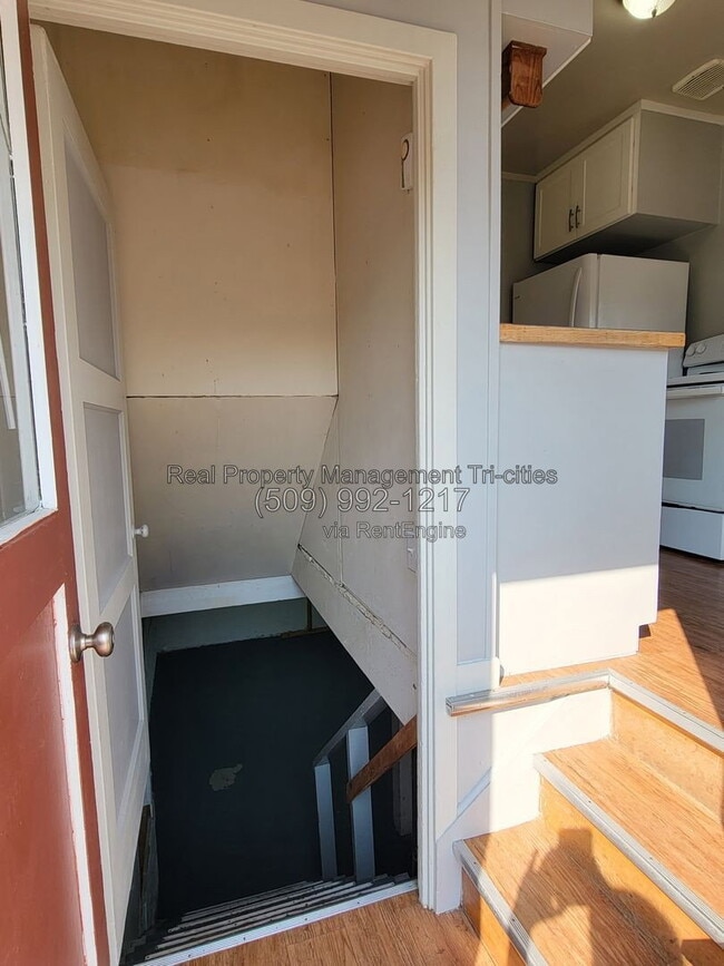 Building Photo - 312 Goethals Dr