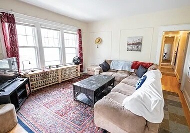 Building Photo - 576 Providence St