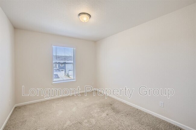 Building Photo - 679 Stonebridge Dr