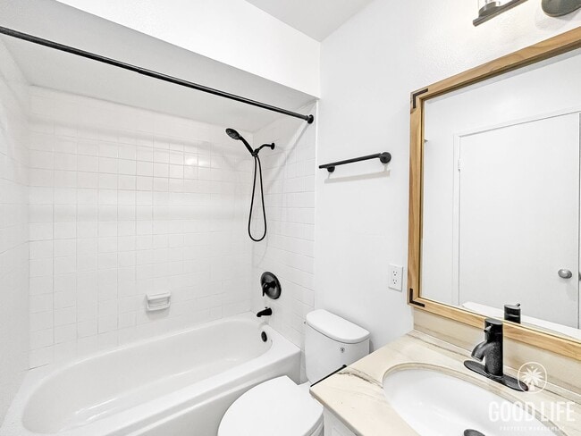Building Photo - Beautiful 2BD/2BA Condo in La Mesa!