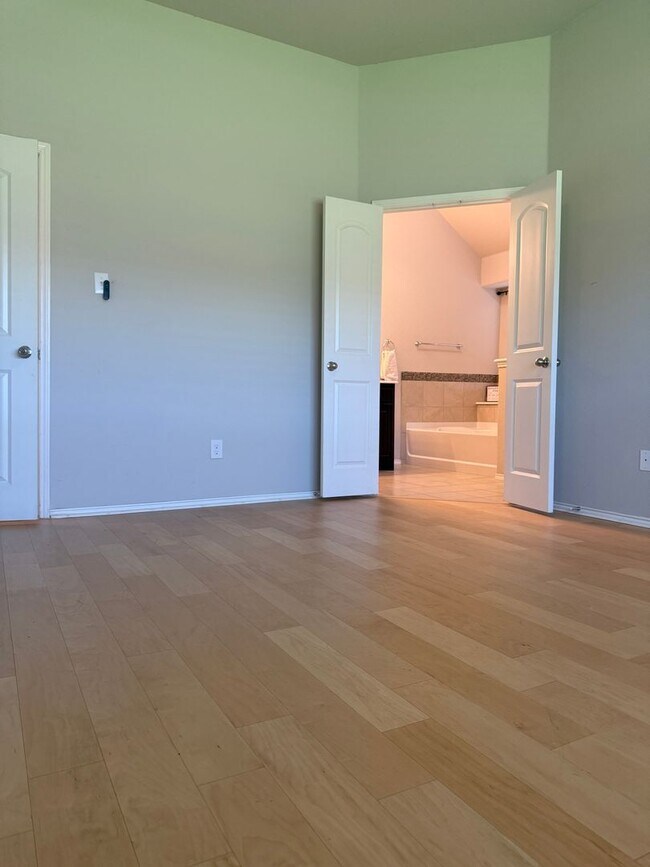 Building Photo - 3/2/2 Heights of Weatherford Estates