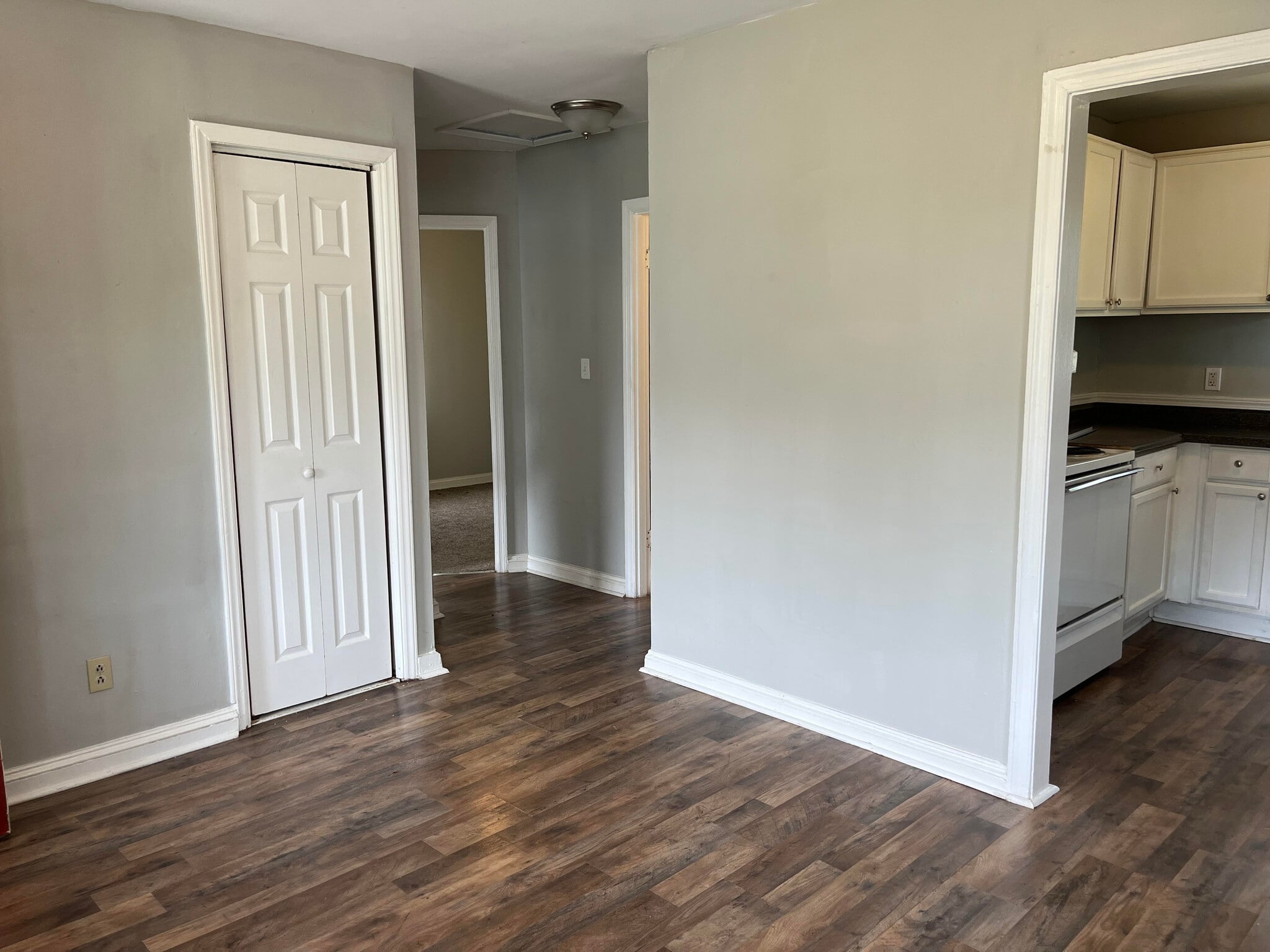 Building Photo - 713 Tallman Cir
