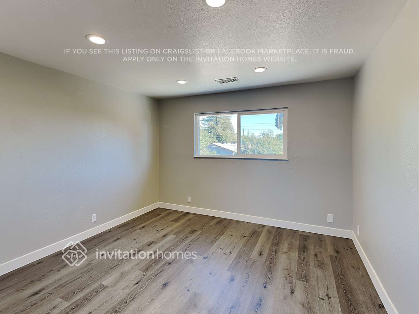 Building Photo - 10437 Reymouth Ave