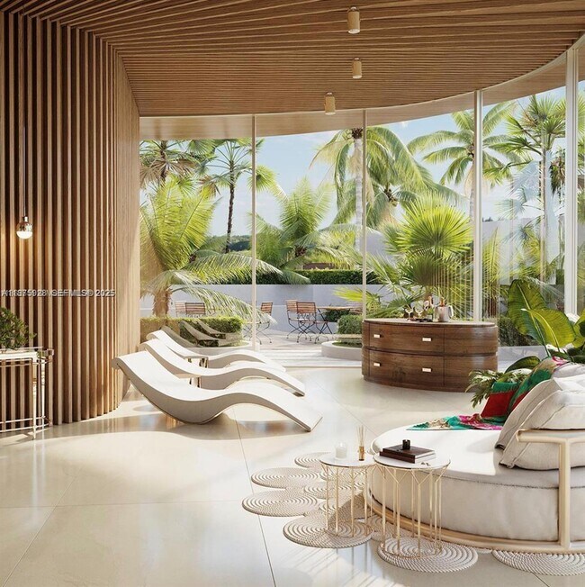 Building Photo - 700 NE 24th St