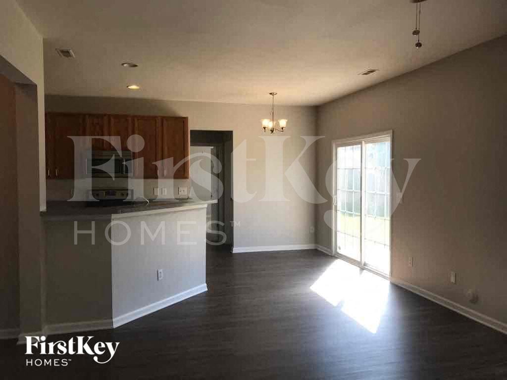 Building Photo - 4204 Laurel Ridge Cir