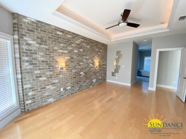 Building Photo - 303 Greyfox Cir