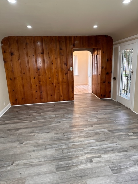 Living Room looking into Breakfast room - 1802 E Glenoaks Blvd