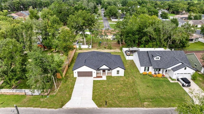 Building Photo - Beautiful New Home in Prime Summerfield Lo...