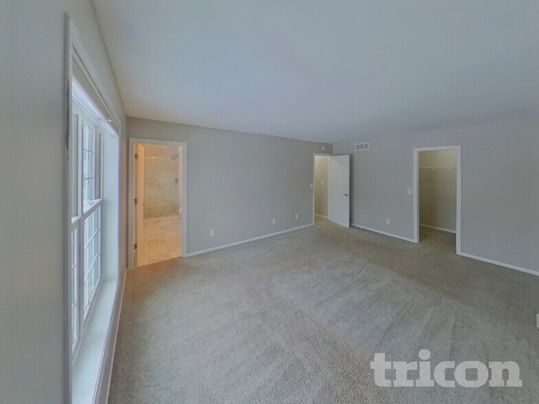 Building Photo - 2303 Leyland Cir