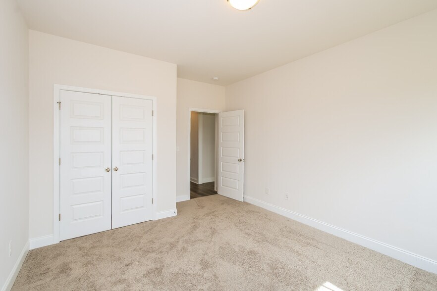 Building Photo - 6059 Bakerville Ln