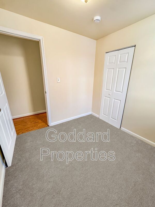 Building Photo - 1801 S Charles St